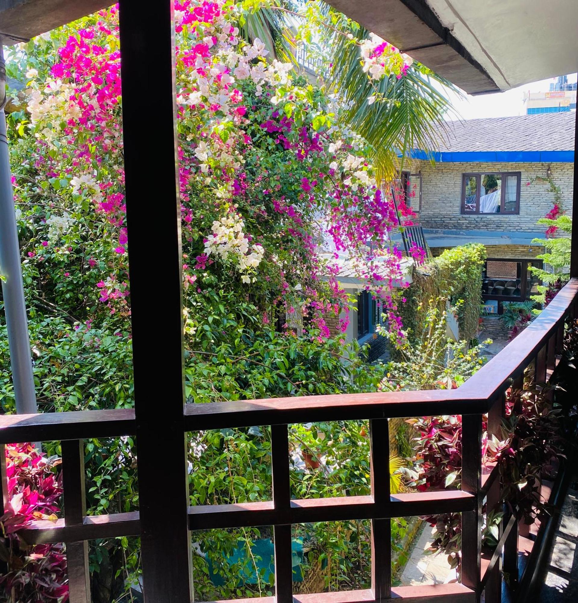Mum'S Garden Resort Pokhara Exterior photo