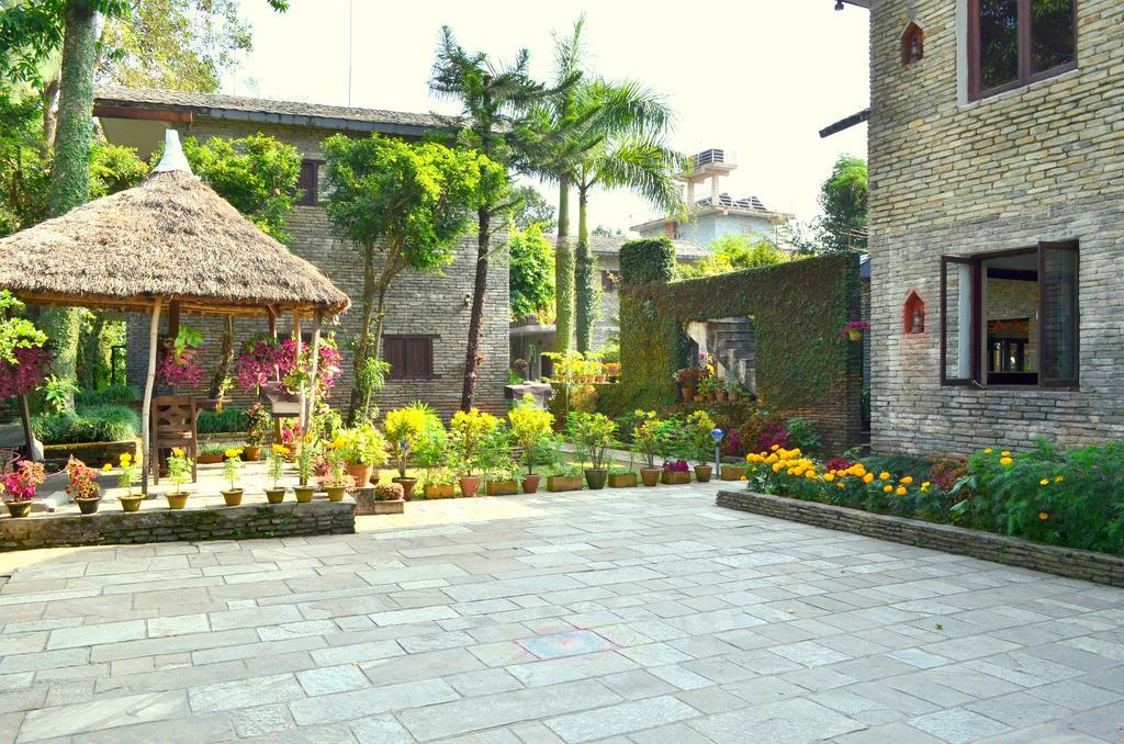 Mum'S Garden Resort Pokhara Exterior photo